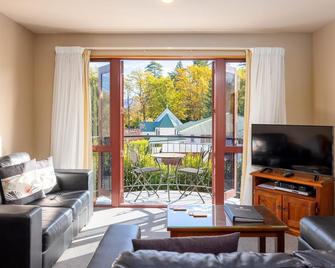 Settlers Boutique Motel - האנמר ספרינגס - סלון