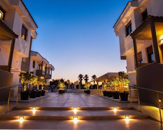 Acrotel Lily Ann Village - Nikiti - Buiten zicht