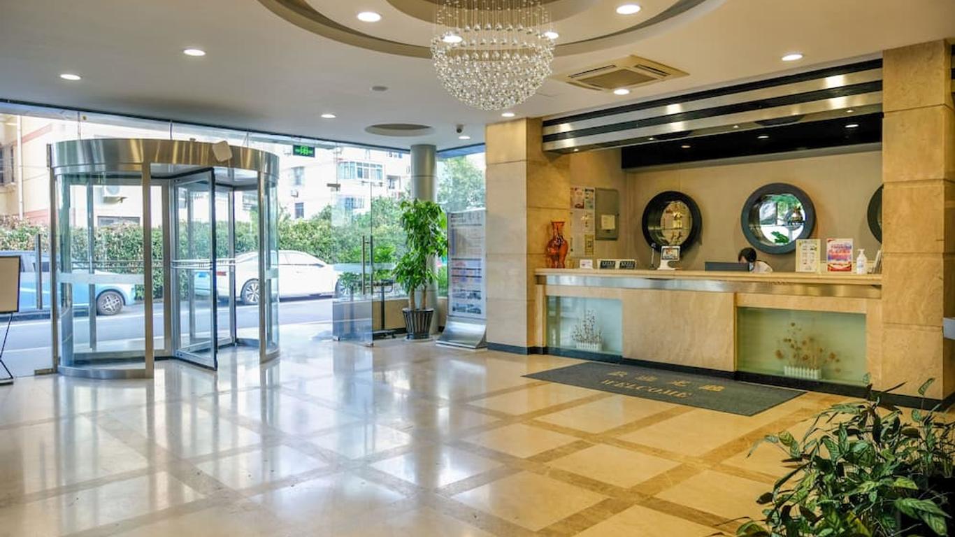 Shanghai Joyful Star Hotel-Free Shuttle