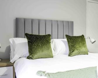 Pentland House - Bathgate - Bedroom