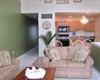 Wonderful Townhome in Beautiful Avalon! - Avalon - Living room