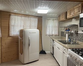 Lakeview pet friendly - Warsaw - Kitchen