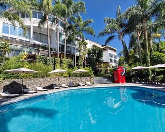 Hotel Grand Vista Cuernavaca - Cuernavaca - Piscina