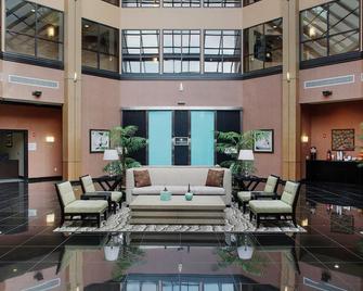 DoubleTree Suites by Hilton Bentonville - Bentonville - Lobby