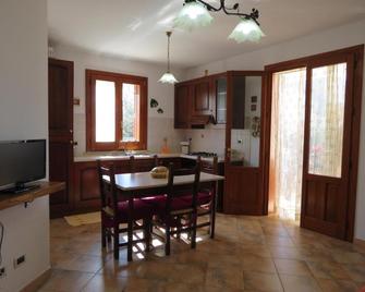 casa Vincenzo - Castelluzzo - Sala pranzo