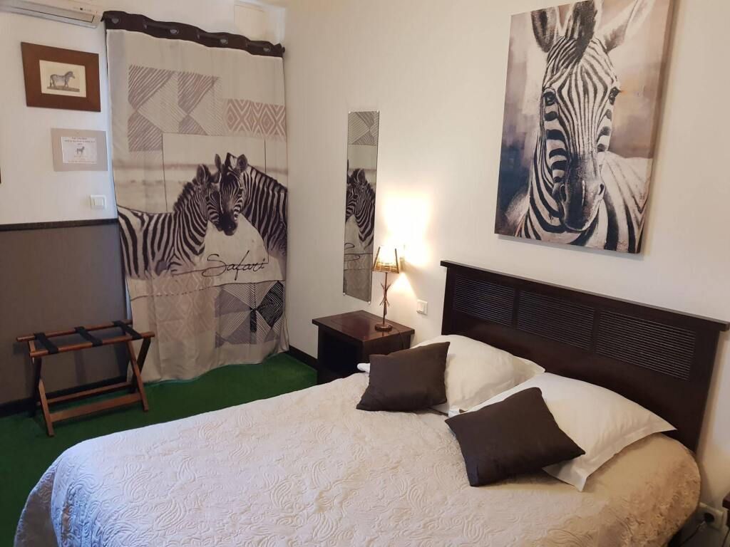 Hotel Les Jardins Saint Laurent - Parthenay - Slaapkamer