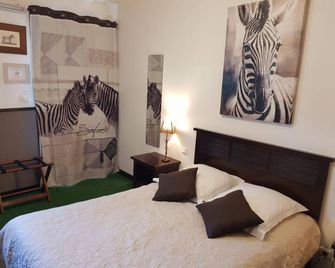 Hotel Les Jardins Saint Laurent - Parthenay - Slaapkamer