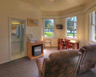 The Dannebrog Lodge - Devonport - Sala de estar