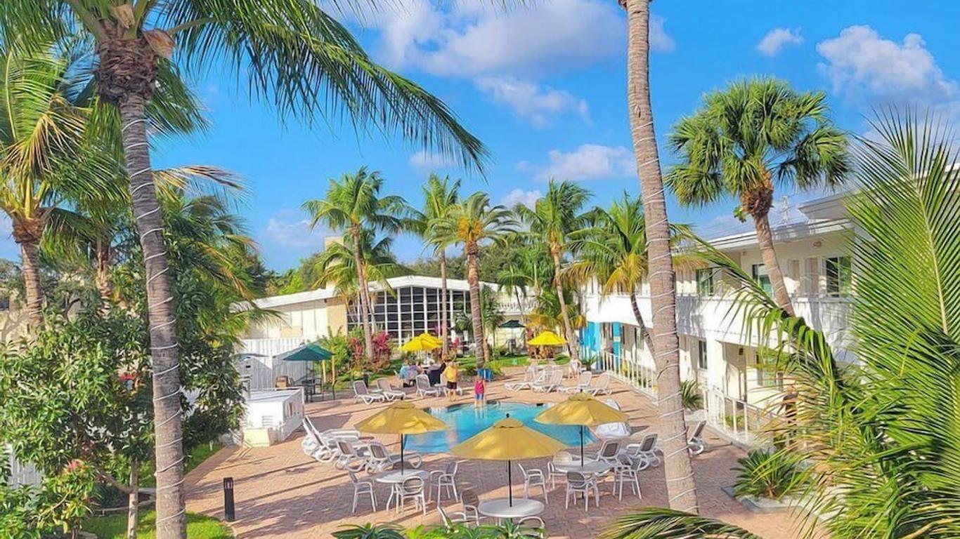 Downtown Hollywood Gardens Inn & Suites