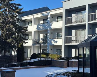 Courtyard by Marriott Chicago Glenview/Northbrook - Glenview - Building