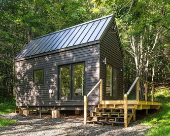 Lil' Rita - Bloomville - Building