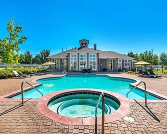 Luxury King Beds Pool Gym - Near Hill Afb - Clearfield - Pool