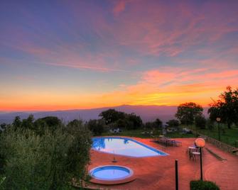 Hotel Residence Villa Rioddi - Volterra - Piscina