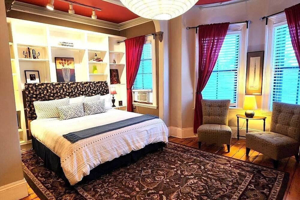 Sunny!! Book Now! Fabulous! Uber Cool Minutes To Center! - Boston - Bedroom