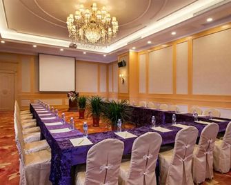 Vienna International Hotel Shenzhen Caopu Jindaotian - Shenzhen - Meetingraum