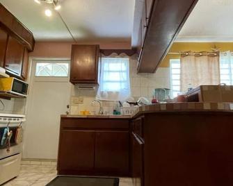Bay Leaf Villa - Frederiksted - Kuchnia