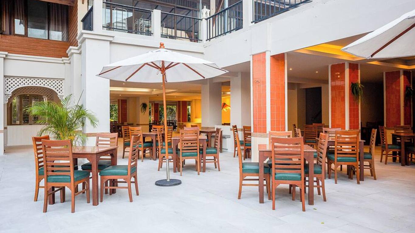 Pinnacle Grand Jomtien Resort and Beach Club