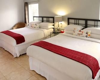 The Cabanas Guesthouse & Spa - Caters to Gay Men - Fort Lauderdale - Bedroom