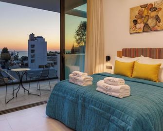 Regency Boutique Hotel Holiday Suites - Paphos - Bedroom