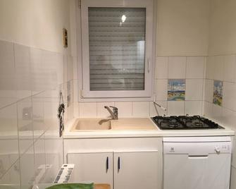 2nd line house 10 meters from the sea-free wifi - Agon-Coutainville