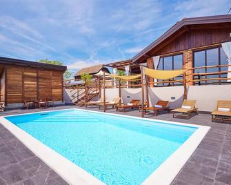 Lovely Home In Popovaca - Popovača - Piscina