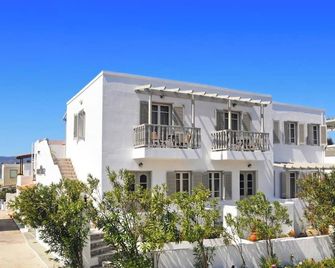 Hotel Rigas - Adamantas - Edificio