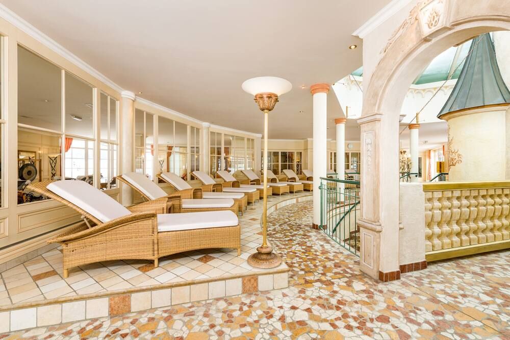Traumhotel liebes Rot-Flueh - Grän - Lobby