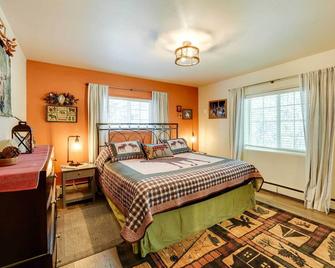Single-Story Soldotna Home Near the Kenai River! - Soldotna - Bedroom