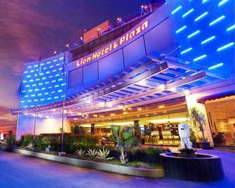 Lion Hotel & Plaza - Manado - Building