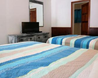 Lynnhurst Family Resort - Murray - Bedroom