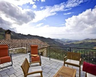 Pool And Breathtaking View On Roman Countryside - Casaprota - Balcón
