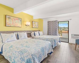 Off the Charts Inn - Queen Double Room - Saint James City - Habitación