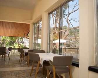 Lac s Villa - Freetown - Restaurant