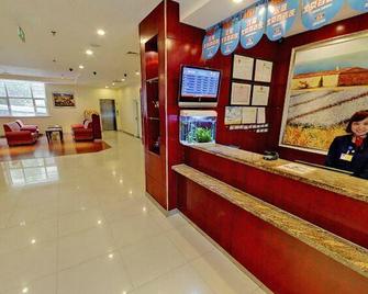 Hanting Hotel Linyi Beiyuan Road - Linyi - Front desk