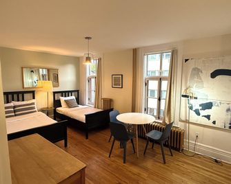 Auberge du Plateau - Montreal