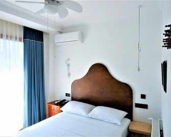 Foca 1887 Otel - Foça - Habitación