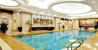 Shenyang Royal Wan Xin Hotel - Shenyang - Piscina