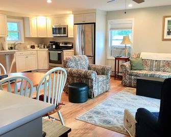 Cozy Home In The Berkshires, Pet Friendly with fenced in yard! - Adams - Living room