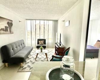 Charming 2-bedroom apartment in enchanting Bogotá with WiFi - Bogotá - Sala de estar