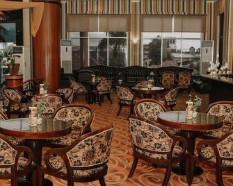 Hotel Grand Q Gorontalo - Gorontalo - Restaurante