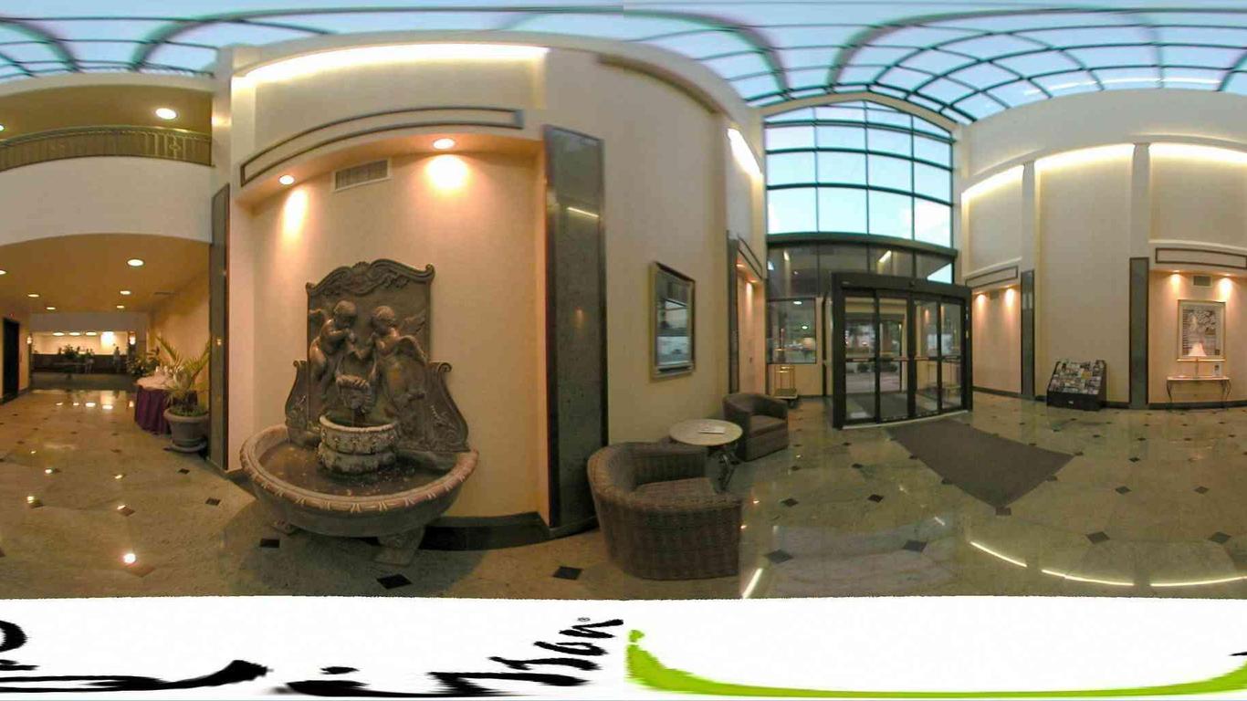 Maron Hotel And Suites