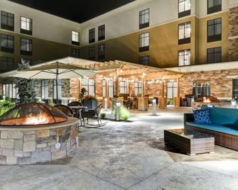 Homewood Suites by Hilton Poughkeepsie - Poughkeepsie - Budova