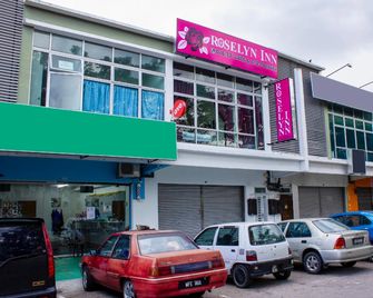 Hotel O Roselyn Inn 2 - Pasir Gudang - Building