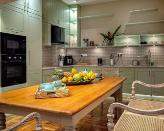 Colombo Villa Collection - Colombo - Kitchen