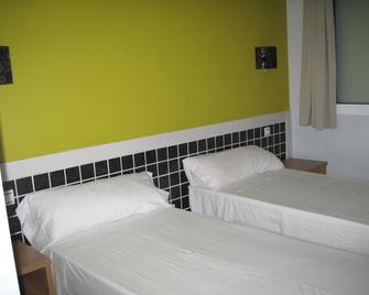 Hostal Ducal II - Gandia - Bedroom