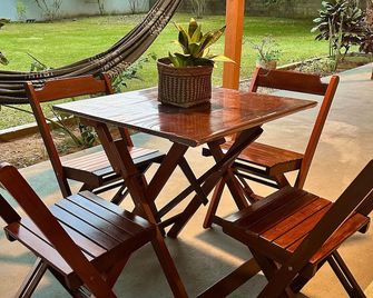 Casa Novo Airão Espaço privativo dois chalés - Novo Airão - Patio