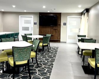 Hawthorn Extended Stay by Wyndham - Jackson - Spisestue