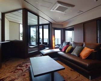 Toriizaki Club Sushi Auberge - Кісарадзу - Лаунж