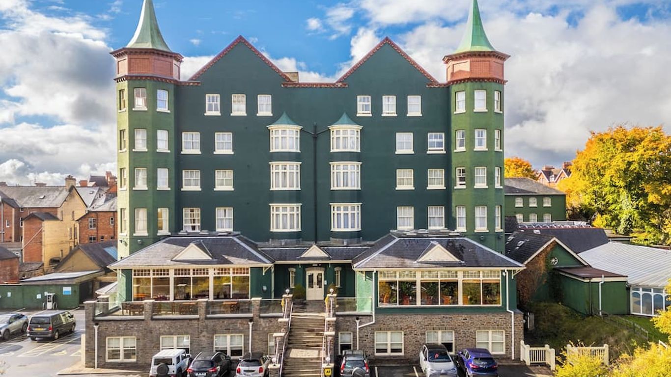 Metropole Hotel And Spa