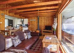 Wildside Highland Lodges - Inverness - Living room